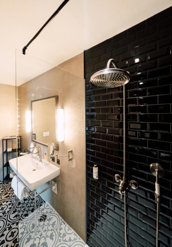 Blue City Boutique Hotel Баден Екстериор снимка
