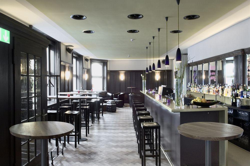 Blue City Boutique Hotel Баден Ресторант снимка