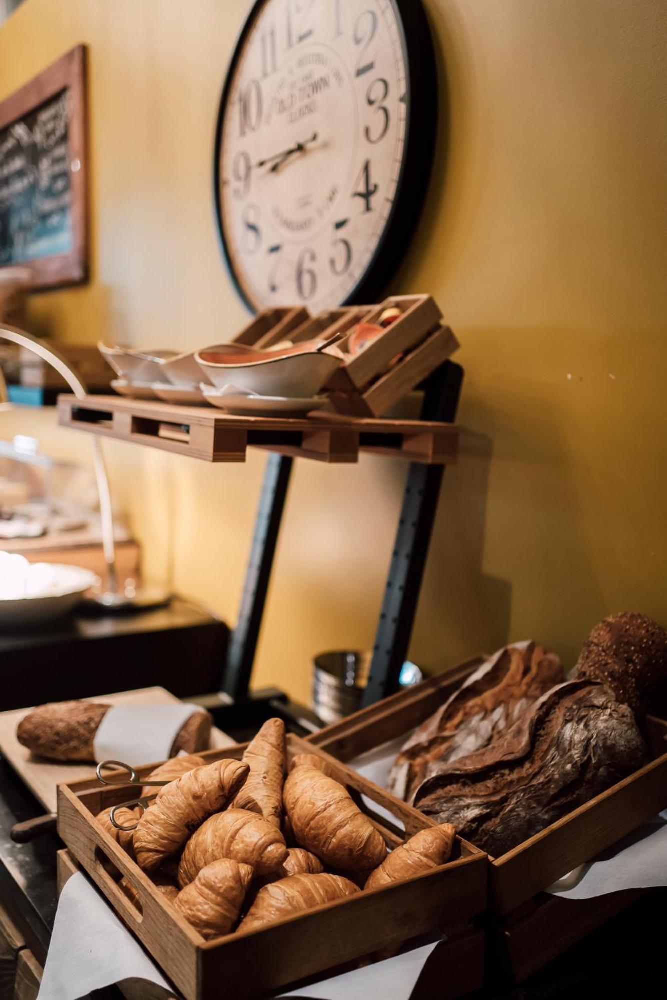 Blue City Boutique Hotel Баден Екстериор снимка